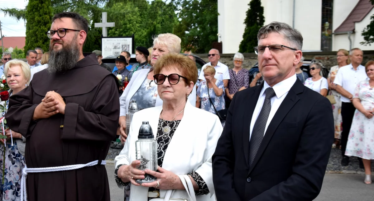 Odsłonięcie tablicy pamiątkowej w Nowej Wsi Legnickiej