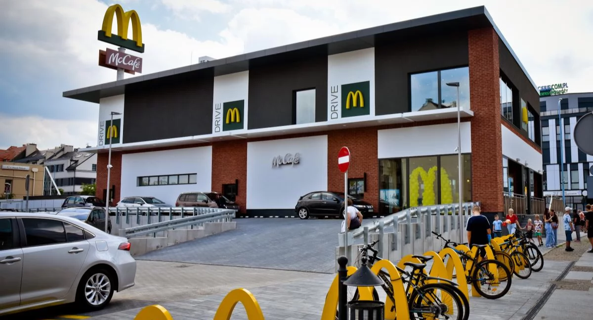 Legnica chce sprzedać działkę spółce McDonald`s. To nie podoba się radnym PiS