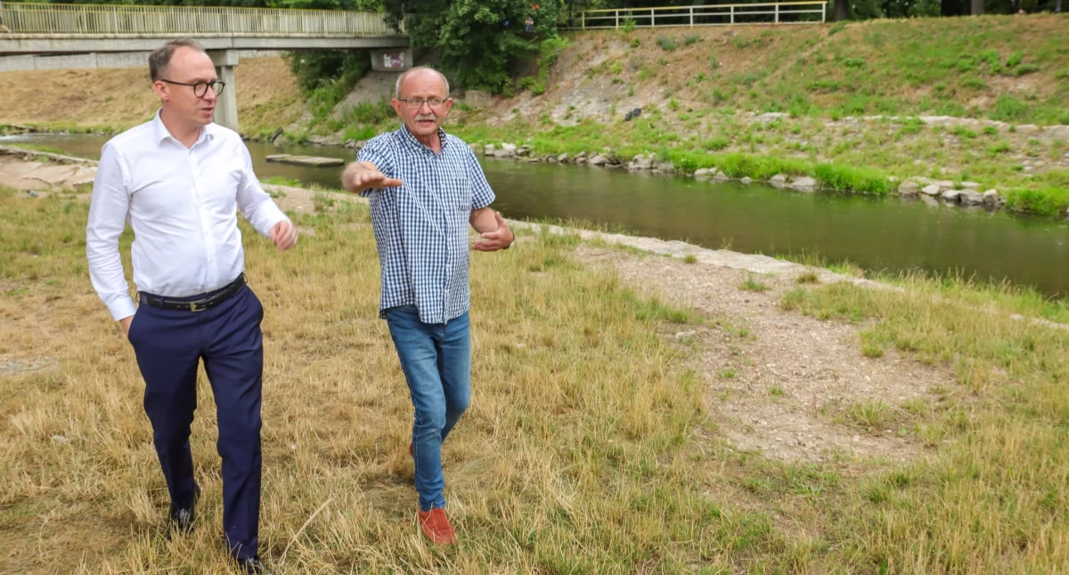 Prezydent Legnicy chce usypać plażę miejską nad Kaczawą