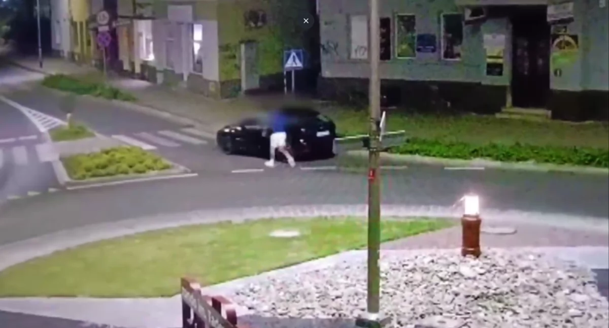 Pijany jechał do dziewczyny. Przekonywał policjantów, że kierowcą był jego kolega (FILM)