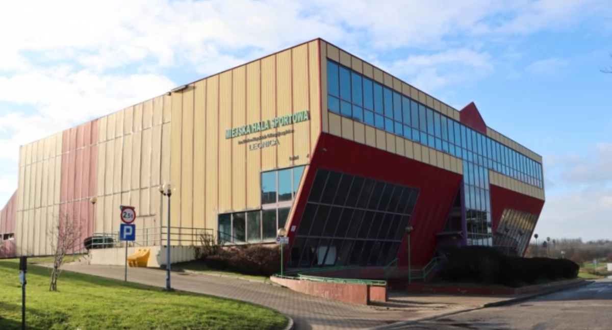 Jest oferta na ciąg dalszy modernizacji hali przy ul. Lotniczej w Legnicy
