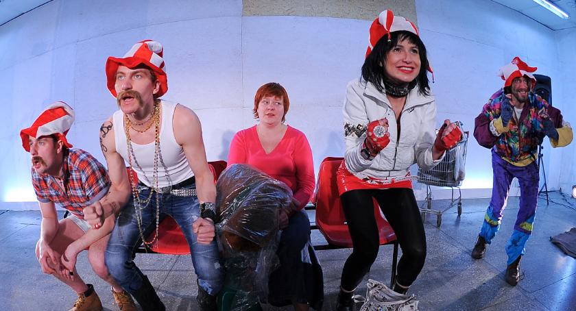 Punkowe “III Furie” ponownie na teatralnej scenie
