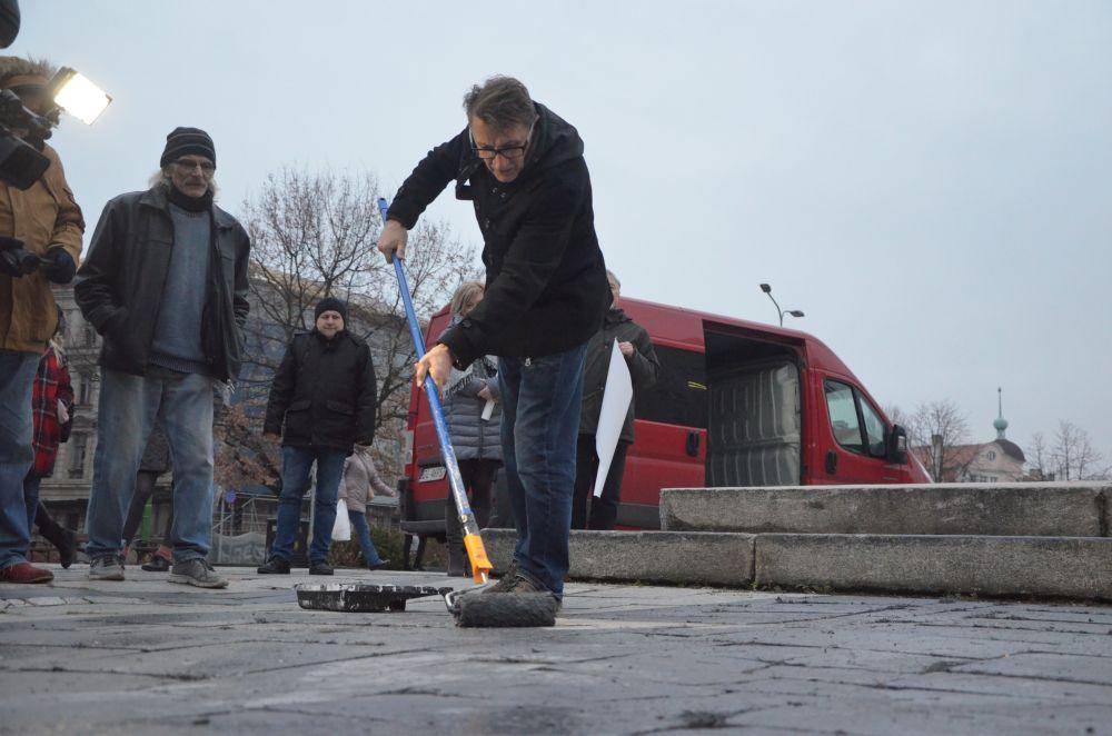 Pamięć radzieckiego Pomnika Przyjaźni powraca na plac Słowiański