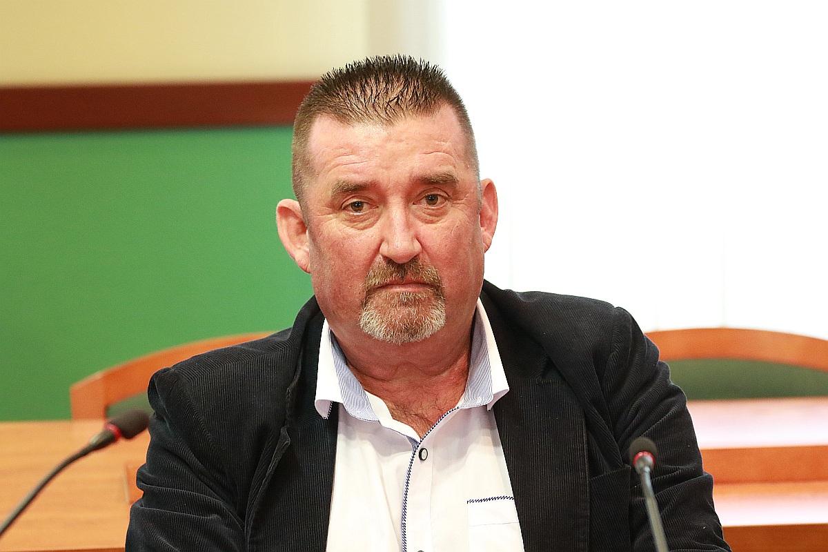 Radny poszedł z prezentami do schroniska i … teraz tego żałuje