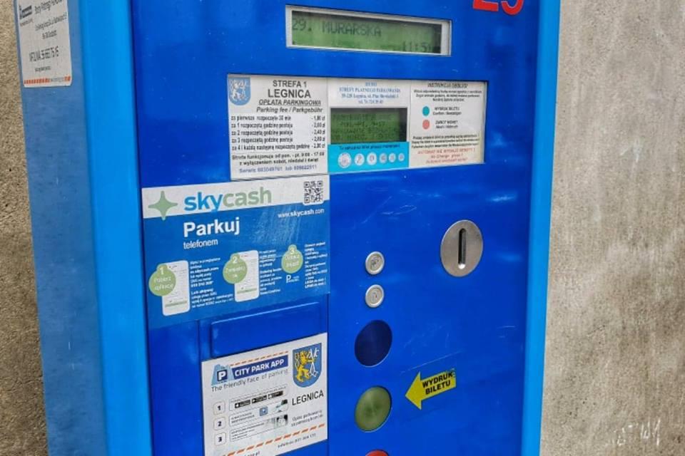 Za bilet parkingowy w Legnicy wkrótce zapłacimy również kartą