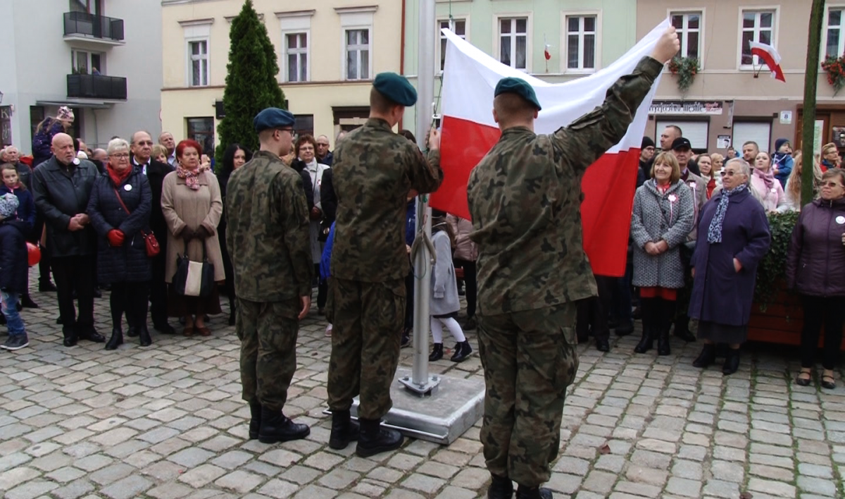 Msza, wspólne śpiewy i koncert Bayer Full - Chojnów świętował