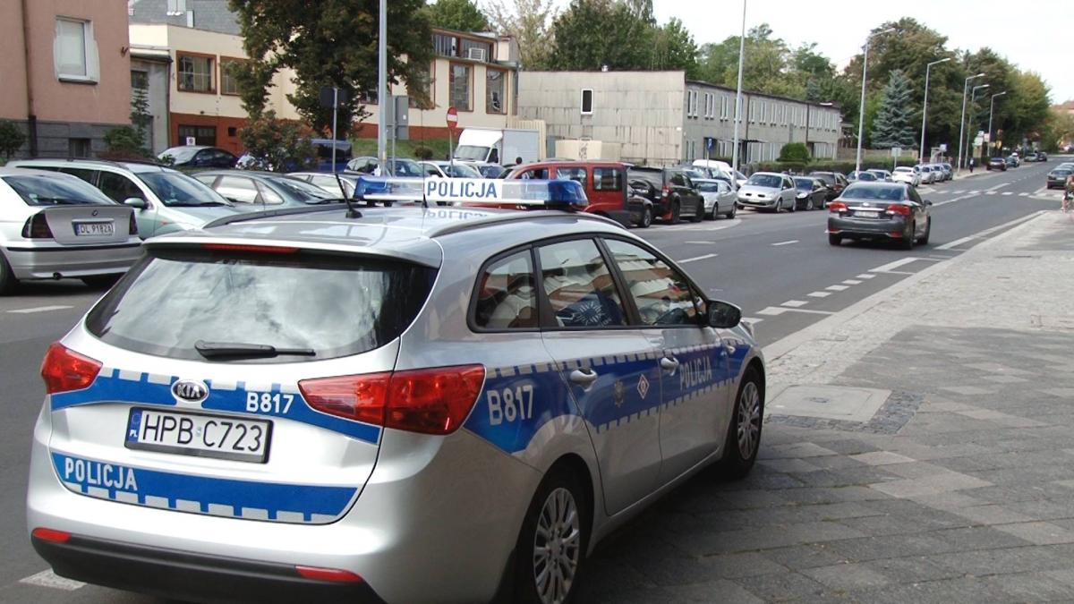 Patrole na L4. Protest policjantów dotarł do Legnicy