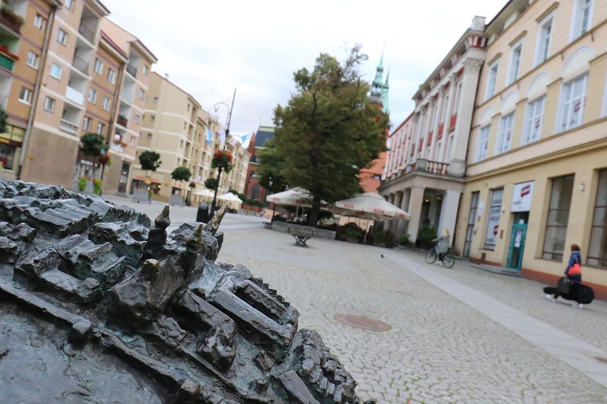 Puste urny. Legniczanie ponownie pokazali, że mają gdzieś, kto nimi rządzi