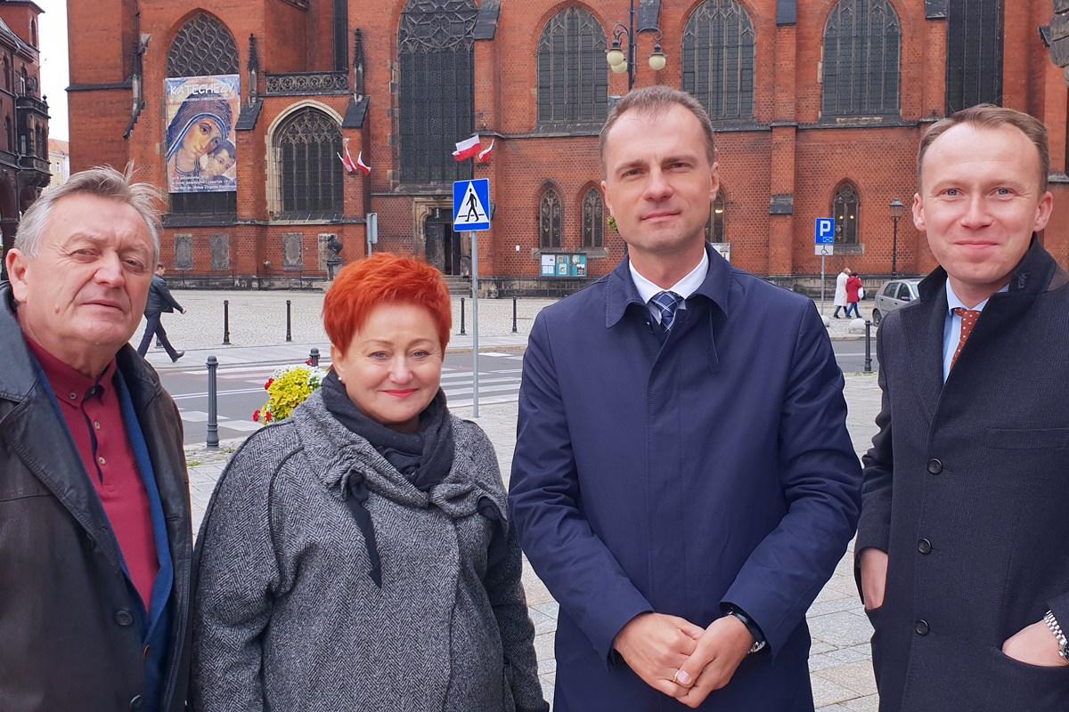 Rabczenko wzywa Krzakowskiego do debaty przed drugą turą wyborów