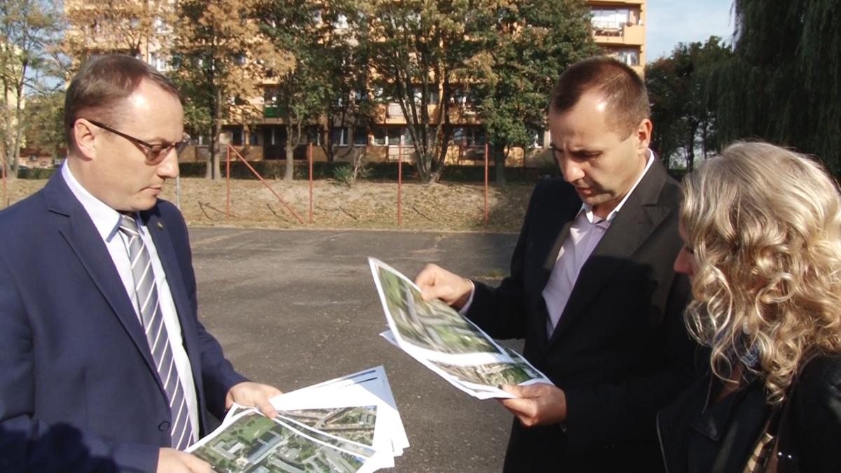 Miejsca na parkingi są, wystarczy je wykorzystać 
