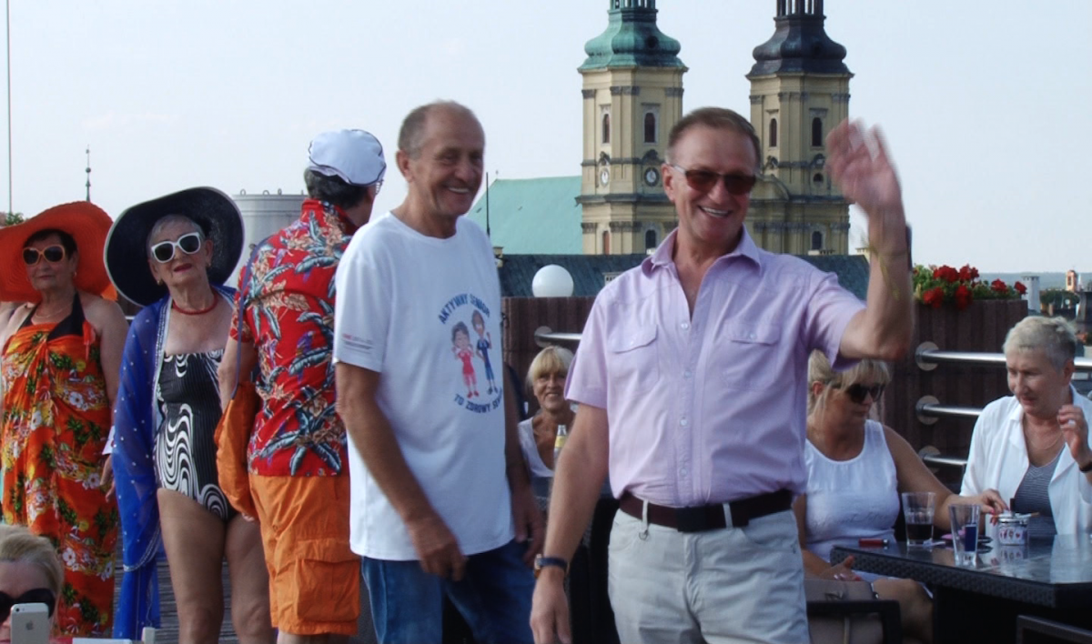  Seniorki i seniorzy na wybiegu, czyli Wybory Miss i Mistera