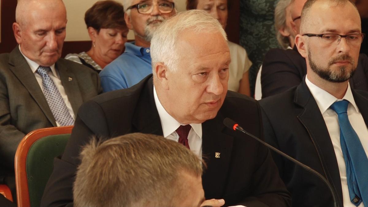 Prezydent z obniżoną pensją