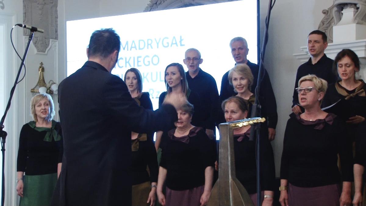 Zespół Madrygał na legnickiej scenie 