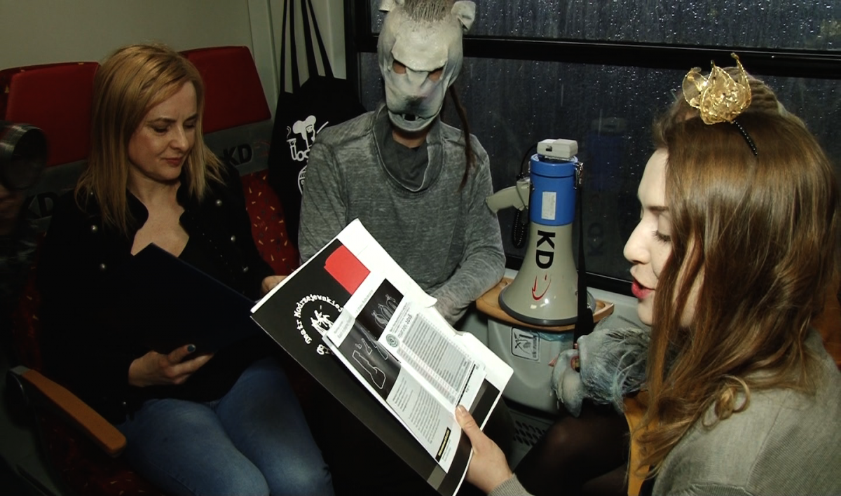 Na legnickim dworcu baśniowo i teatralnie 