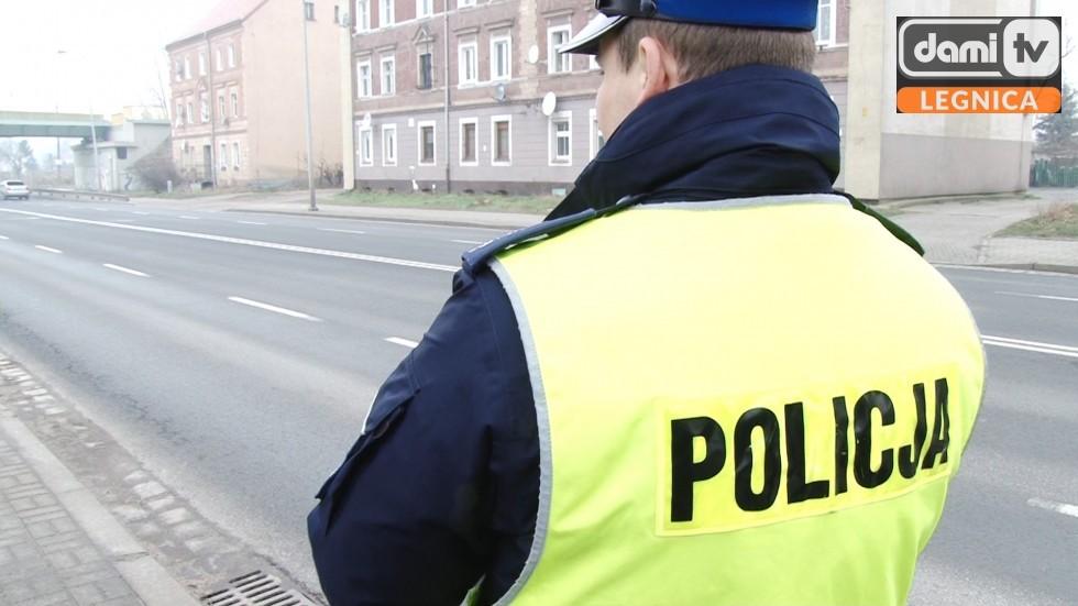 Policja zatrzymała 5 kierowców, powody to: alkohol, środki odurzające i wydane zakazy prowadzenia. 