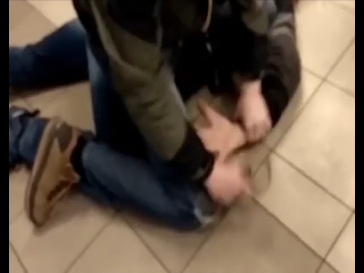 W Legnicy ujęto pedofila. Jest filmik z akcji zatrzymania.