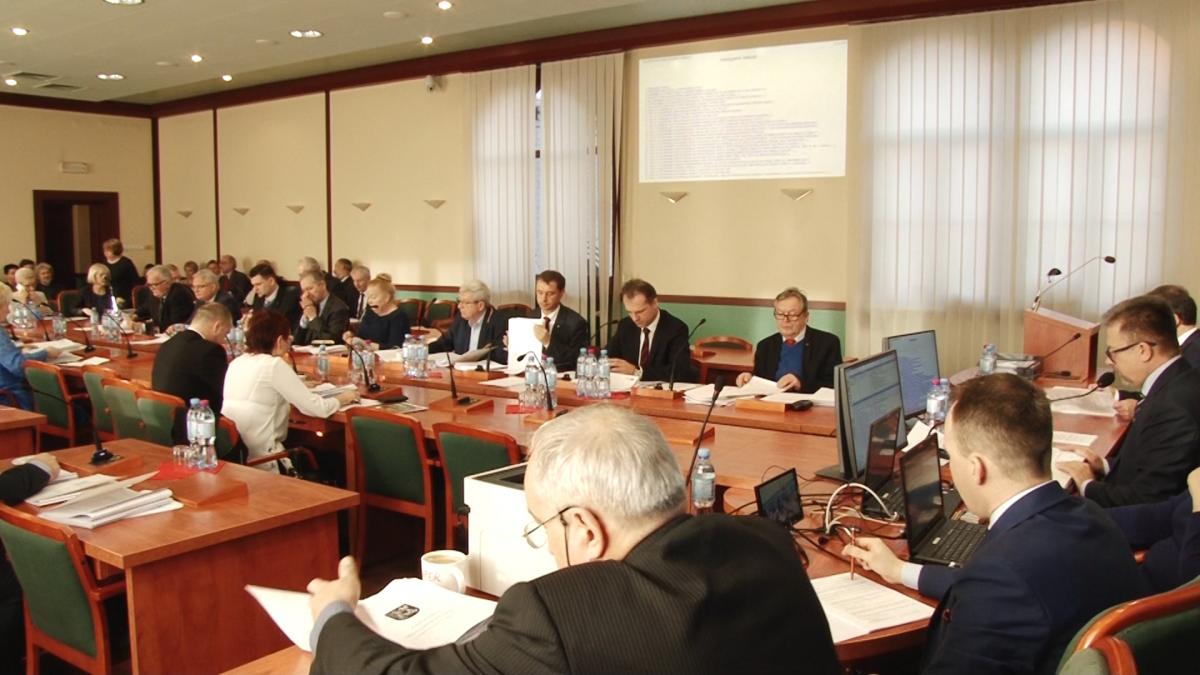 Głosowania radnych na żywo w sieci!