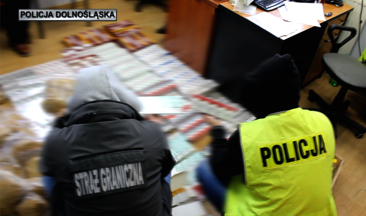 Tysiące papierosów bez akcyzy! Policja ujęła handlarza!