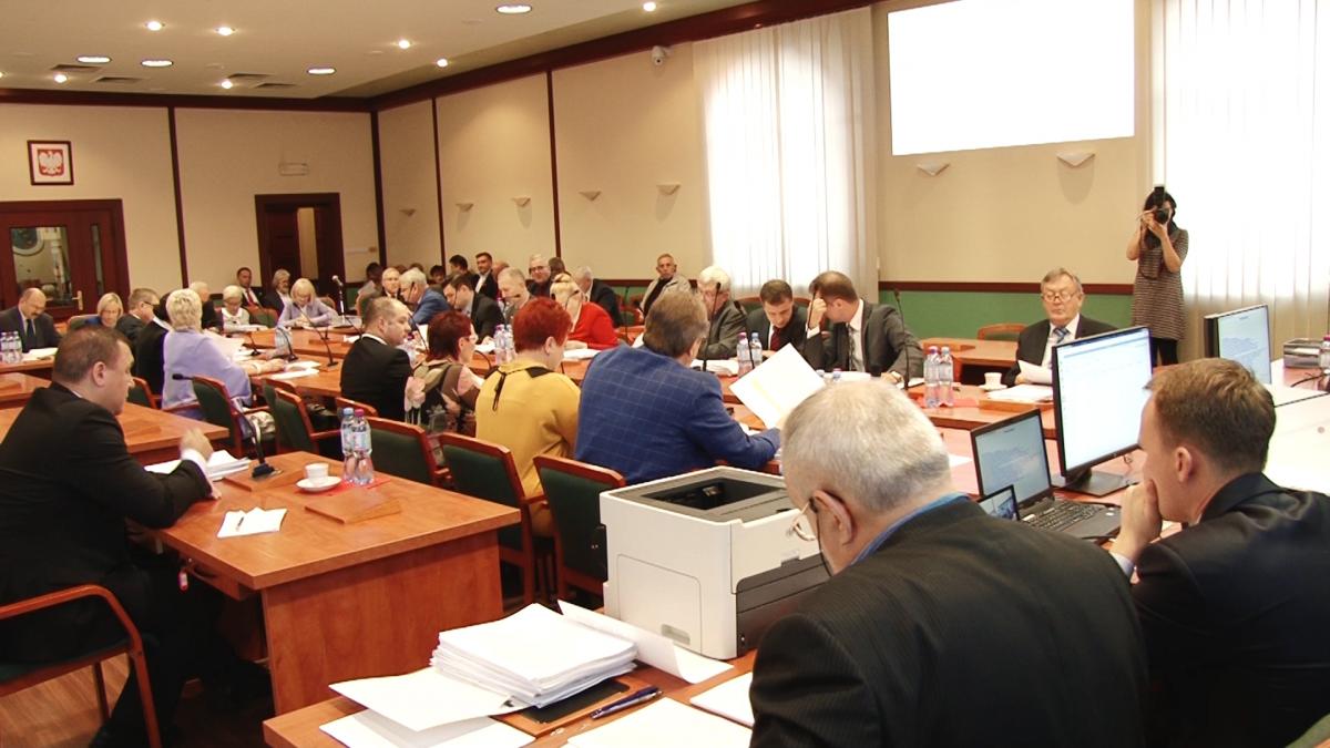 Opozycja zgadza się z Krzakowskim w kwestii SAG-u