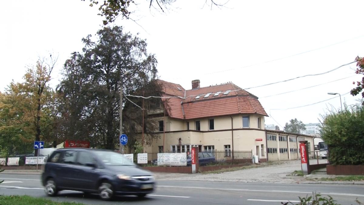 Ostatnie chwile legnickiego PKS? Teren zlicytował komornik!