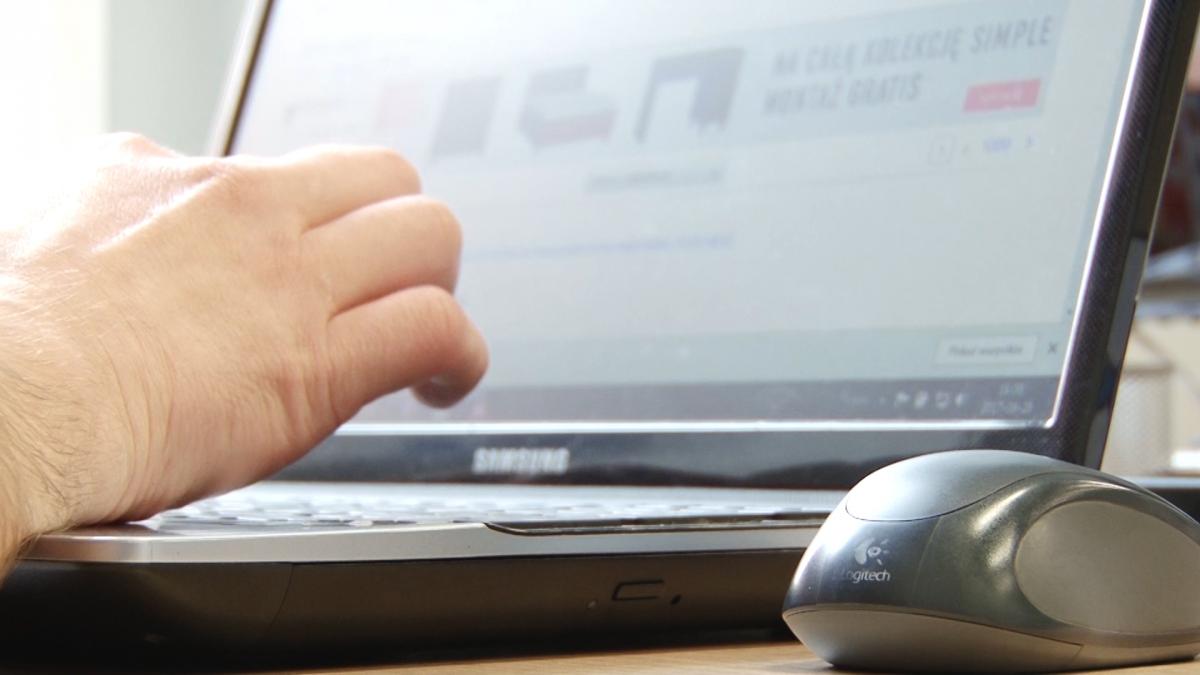 Internetowy oszust w rękach policji