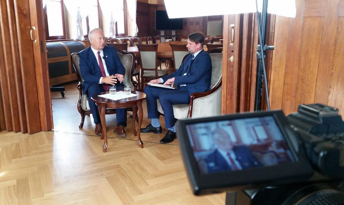 W otwarte karty: Rozmowa z prezydentem Tadeuszem Krzakowskim