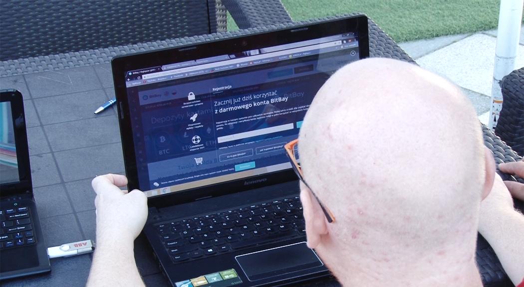 Członkowie Klubu Kryptowalut zakładali swoje portfele