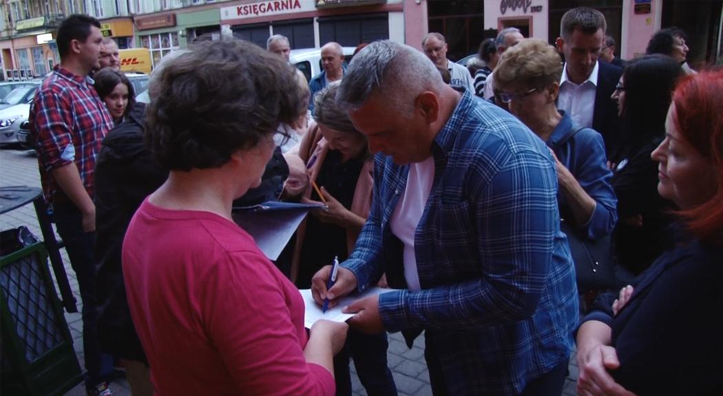 List do posłów PiS - dlaczego to podpisaliście - pyta KOD