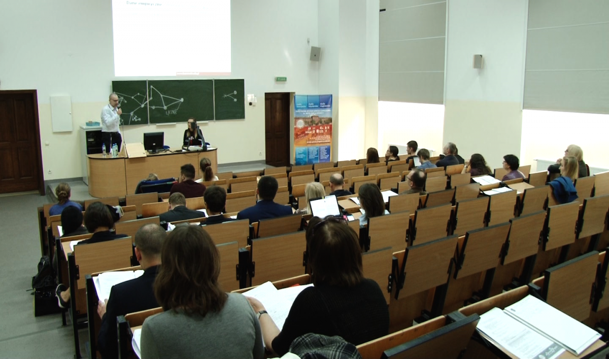 Studenci rozmawiali na temat zmieniającego się świata w dobie Internetu