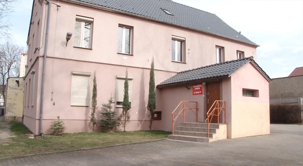 Nauczycielka z zarzutami uczy w podstawówce!