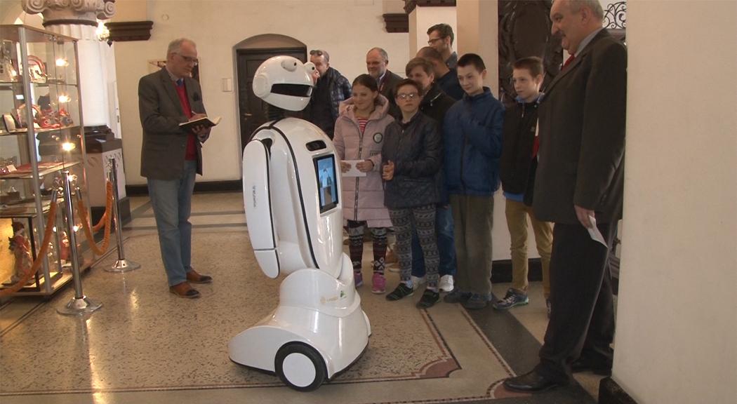 Robot będzie promował Legnicę ramię w ramię z Krzakowskim!