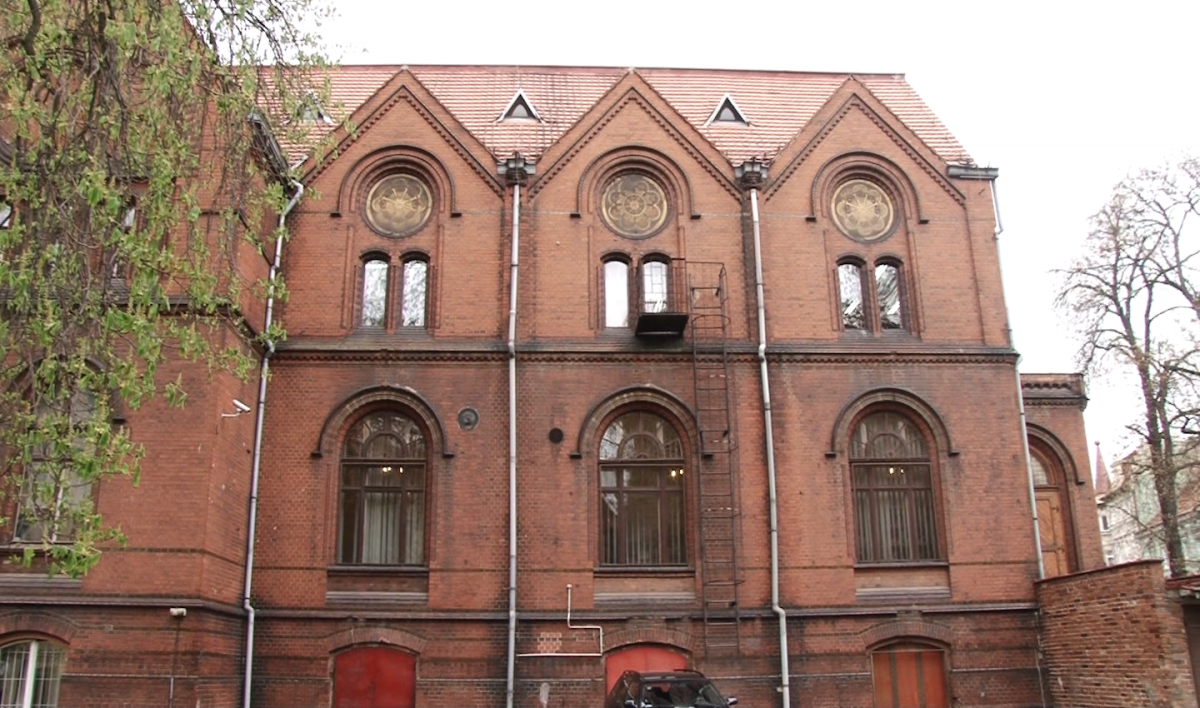 Remont, super sala multimedialna i zielona strefa do czytania 