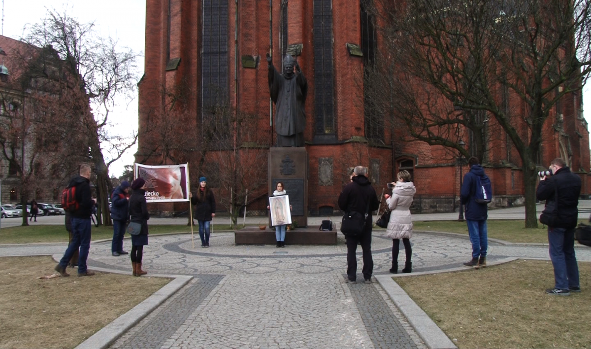 Legniccy pro-liferzy chcą zaprzestania aborcji!