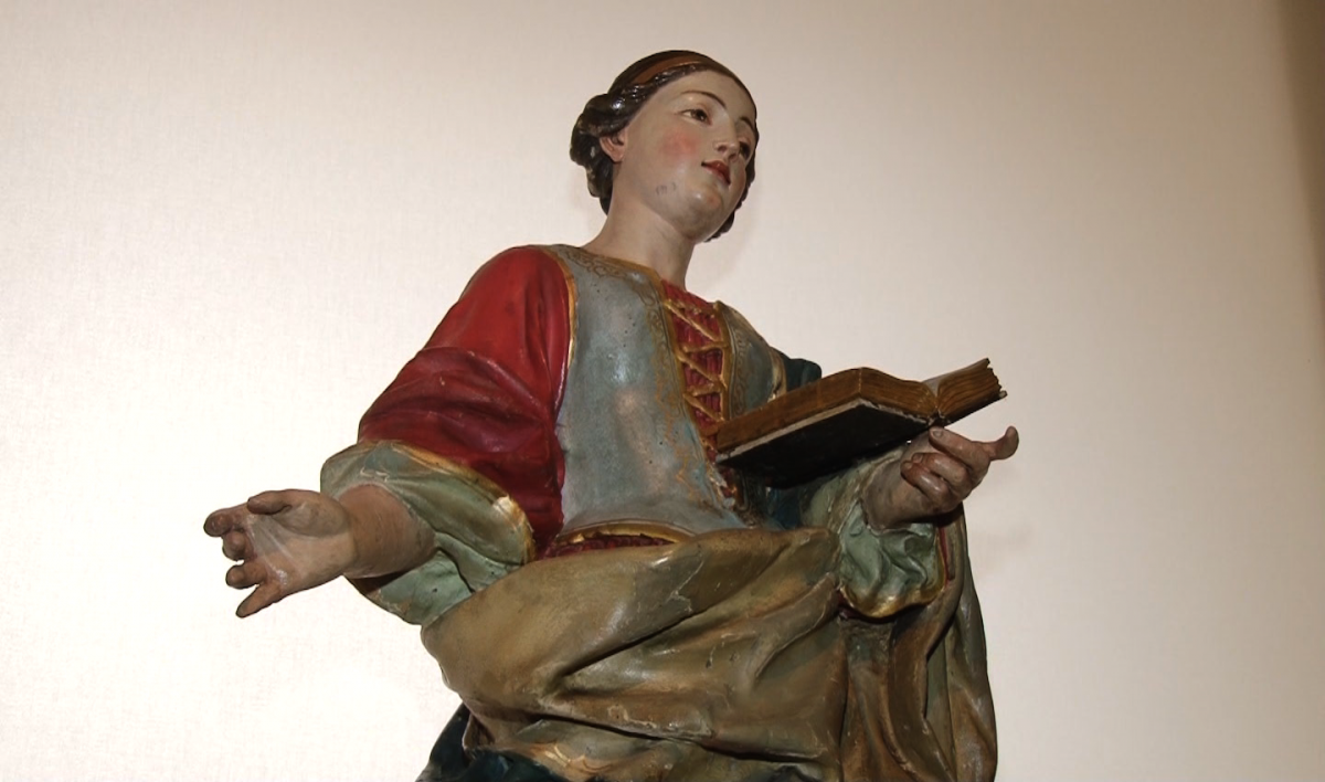 Rzeźby ludzkich rozmiarów w Muzeum Miedzi