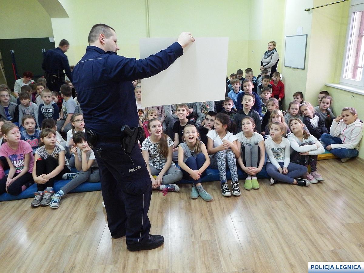 Policja szkoli młodzież z zachowania wobec zagrożeń o charakterze terorrystycznym