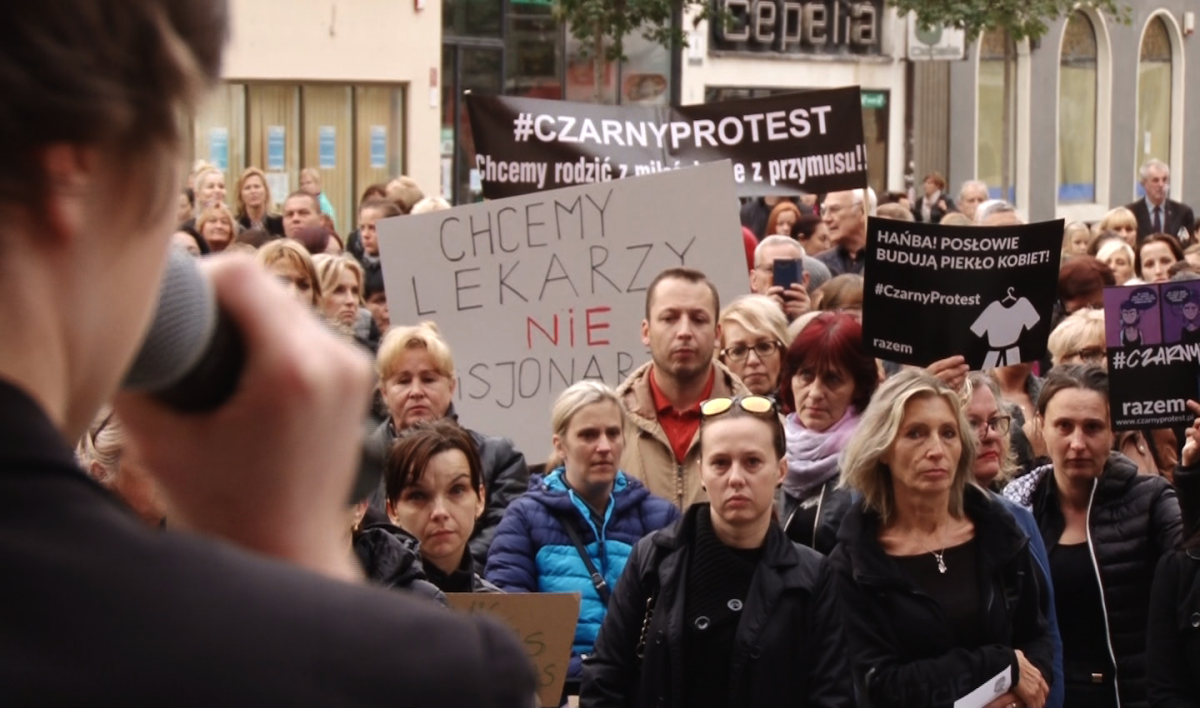 Legniczanie wzięli udział w Czarnym Poniedziałku