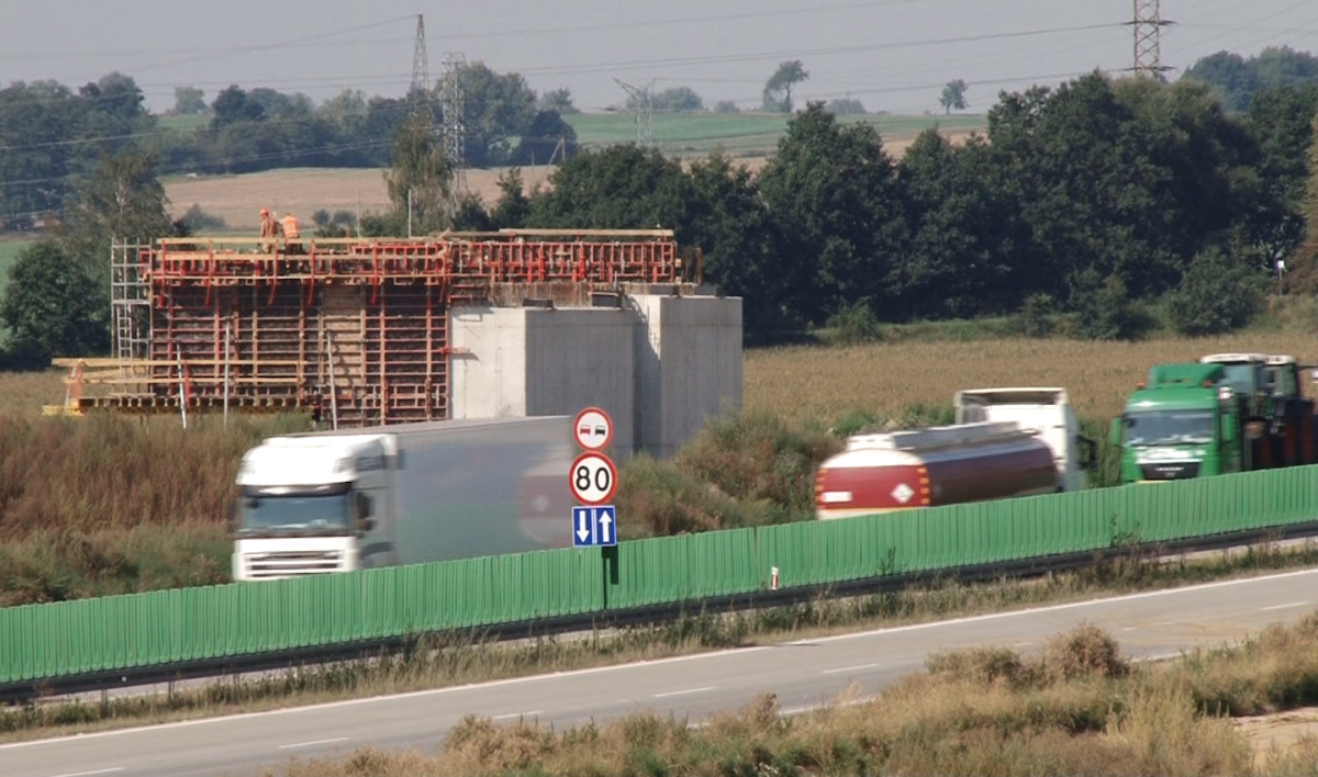 Zwężenie na autostradzie – budują S3