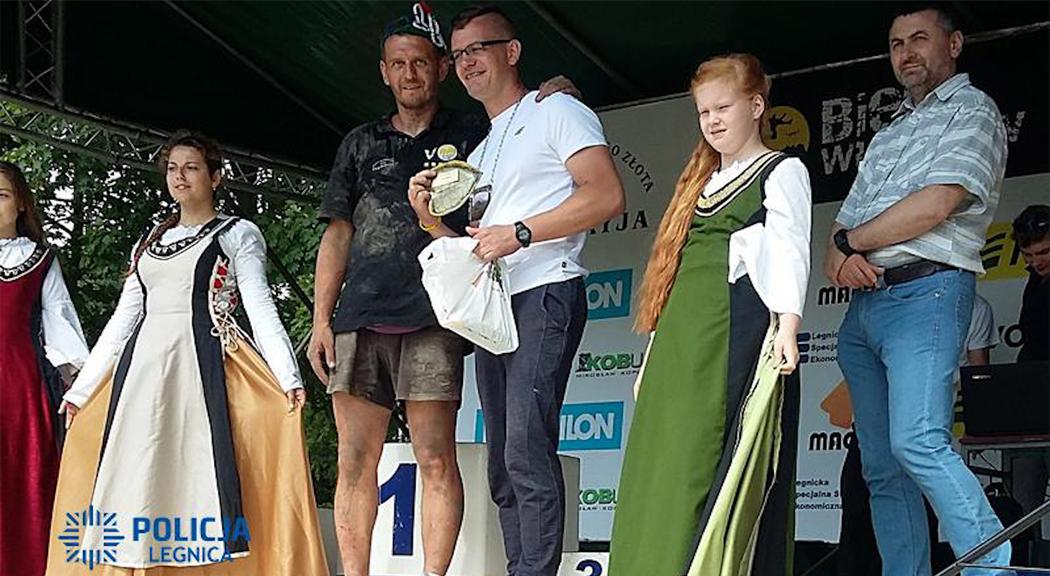 Sportowa drużyna policyjna