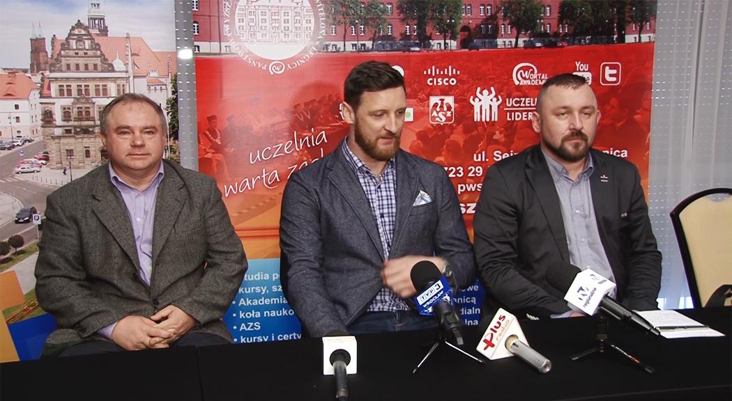 Siatkarski turniej i zajęcia z Piotrem Gruszką