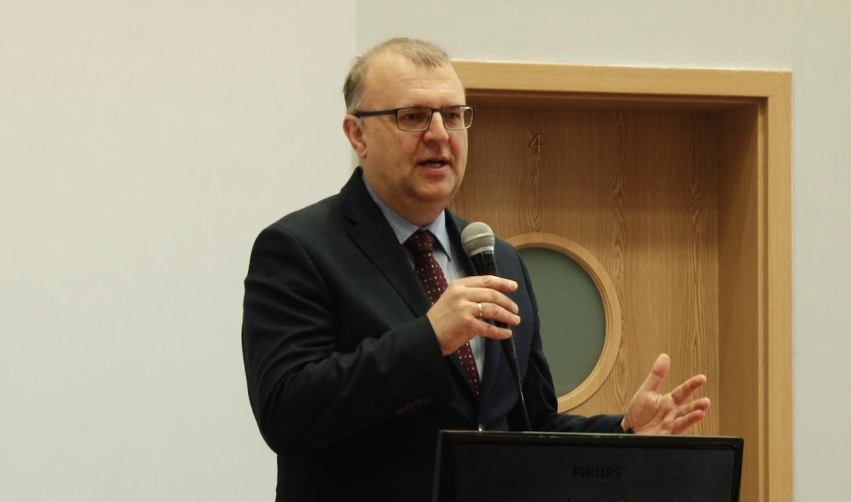 O konstytucji na PWSZ