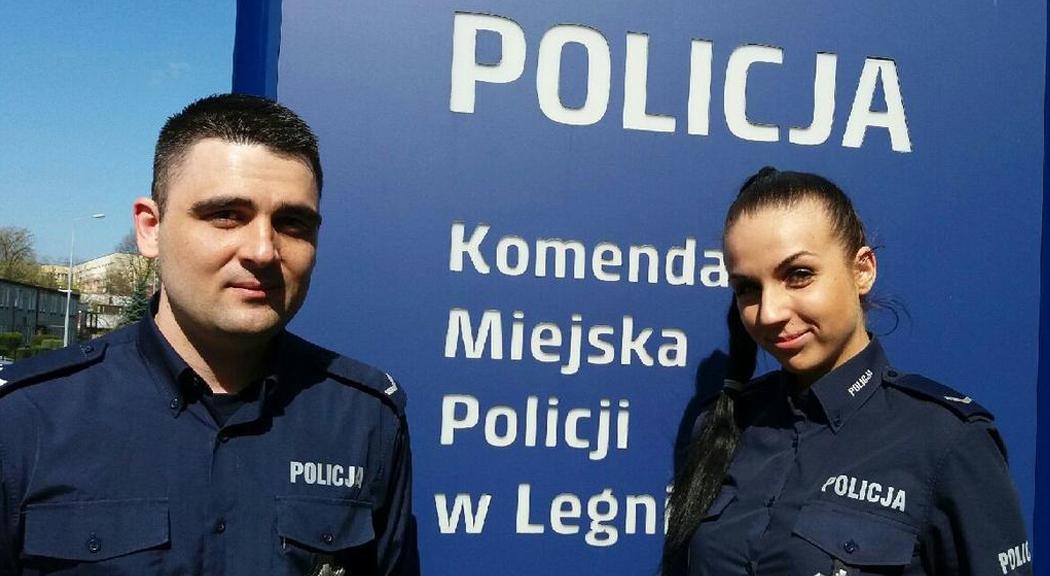 Dzielnicowi uratowali staruszka