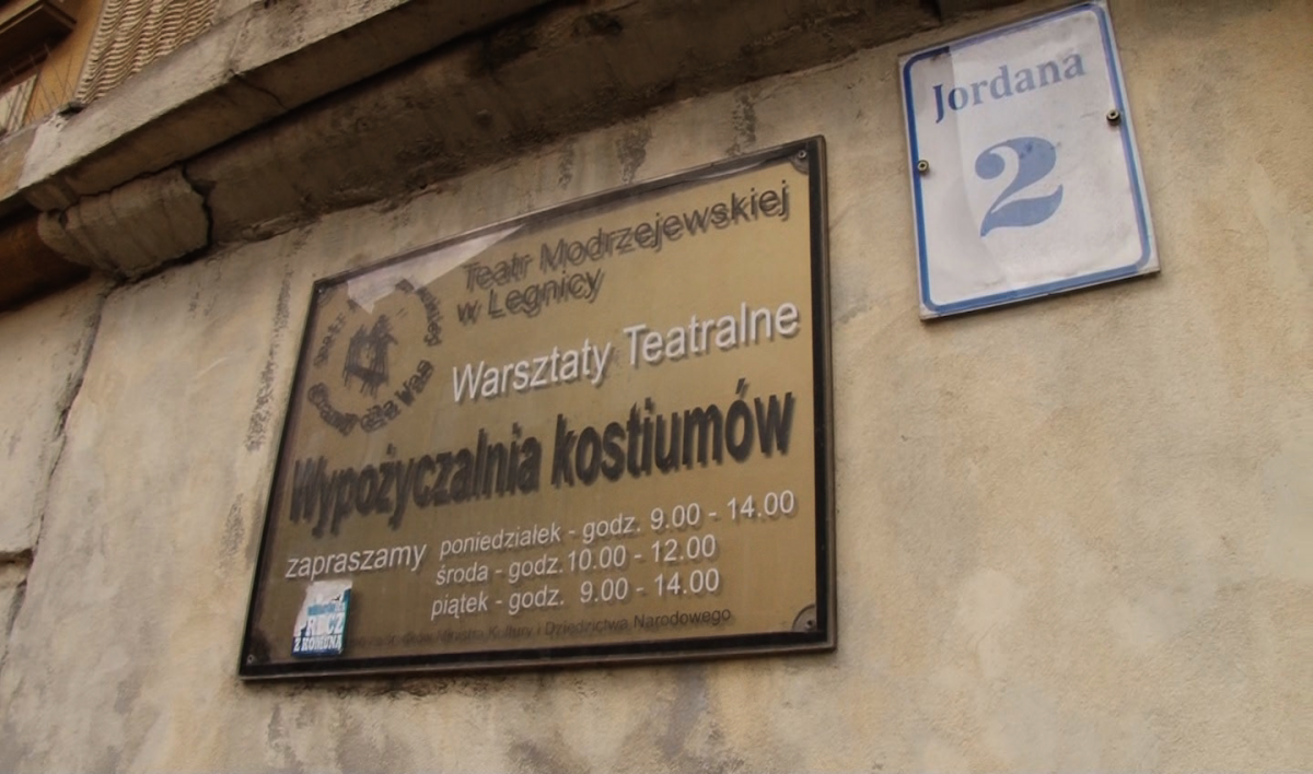 Magazyny Teatru im. Heleny Modrzejewskiej są pełne ciekawych ludzi i przedmiotów