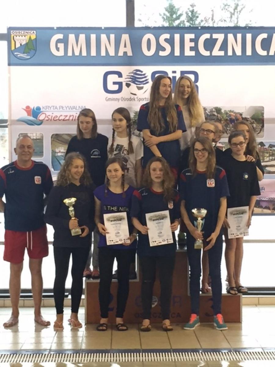 Pływacy wrócili z medalami z Osiecznicy