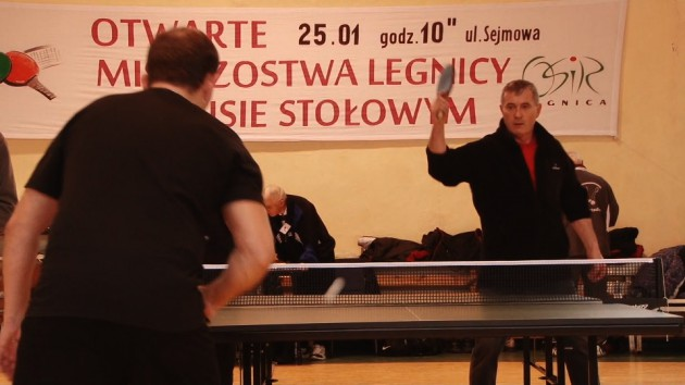 Zamiast nart rywalizowali w hali sportowej