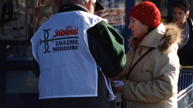 Solidarność pikietuje pod Lidlem i nawołuje do bojkotu