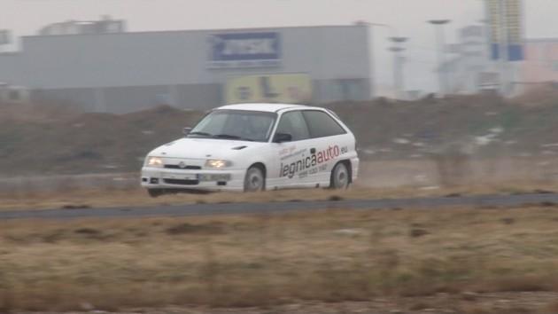 Jak poprawić technikę jazdy samochodem