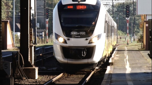 Kolej zmienia oblicze i przyśpiesza po latach zastoju  