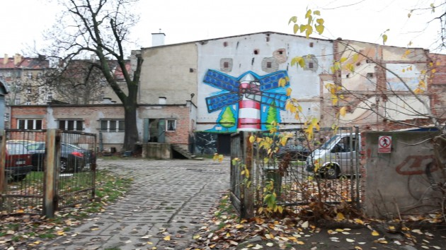 Teatr pomoże, ale co z innymi?