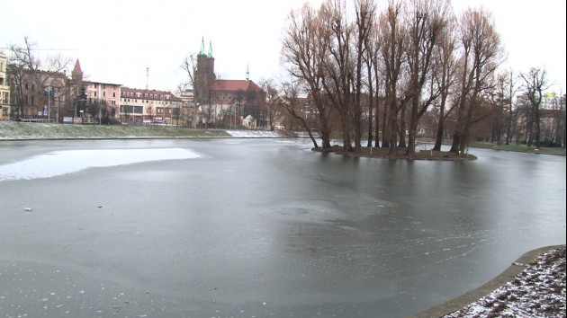 Zabawa na lodzie = Śmierć!