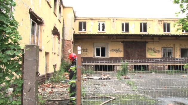 Pustostan przy ul.Prusa utrapieniem dla mieszkańców